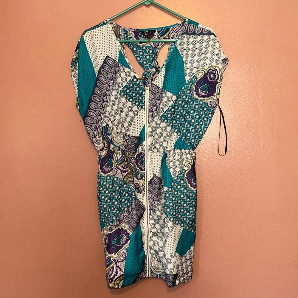 VERY J BEACH DRESS SZ SMALL